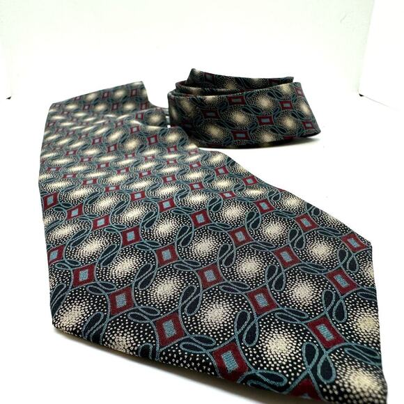 Giorgio Armani Cravatte Maroon w/ Dark Blue Diamond Pattern 100% Pure Silk Tie - Picture 1 of 7